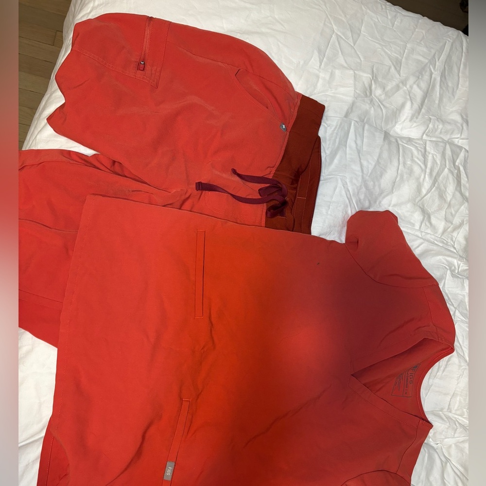 Figs Women's Top in Bright Red